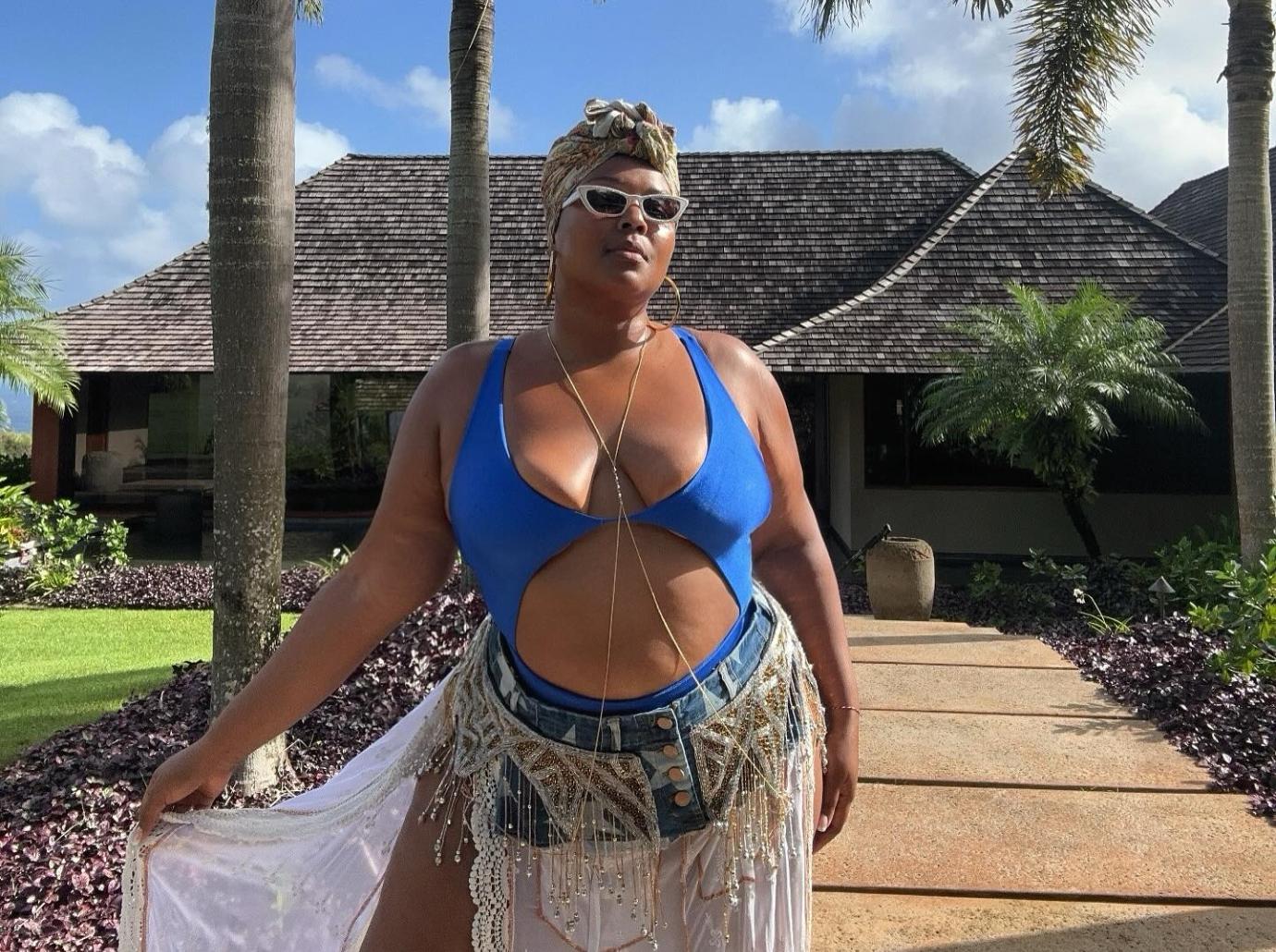 lizzo mocks ozempic users natural weight loss journey photos