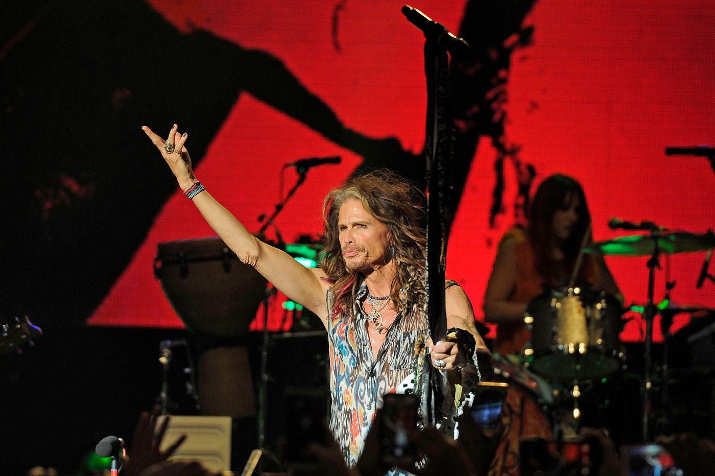 Steven Tyler performing at The Forum