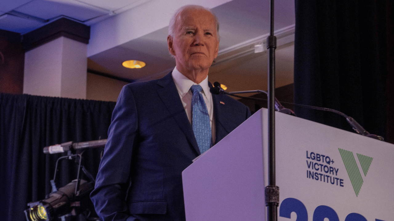 photo of The POTUS was mocked after his AI-powered website confirmed he lost the 2020 election to Joe Biden.