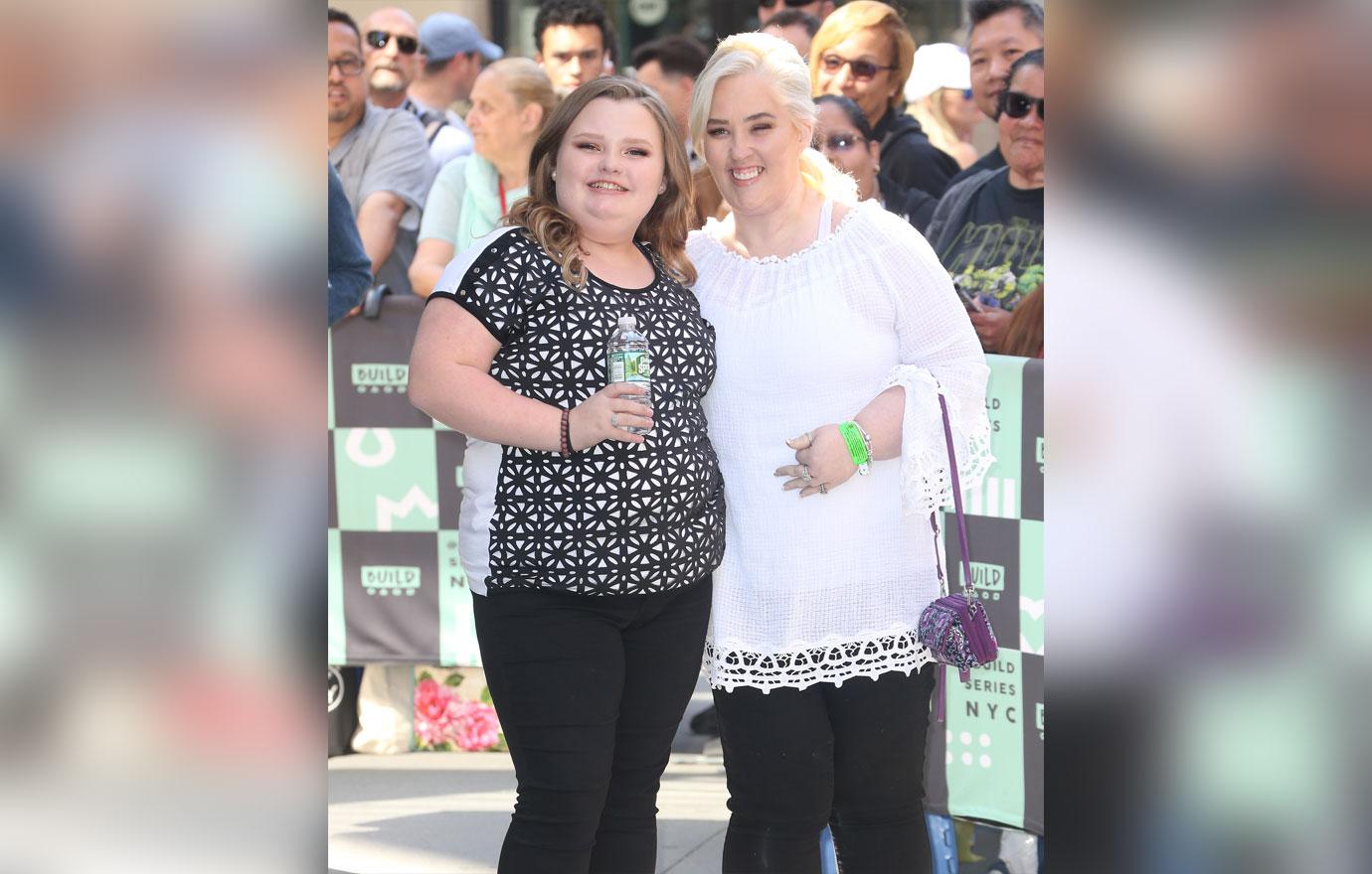 mama june shannon shares glamorous snaps celebrating sobriety daughter alana thompson