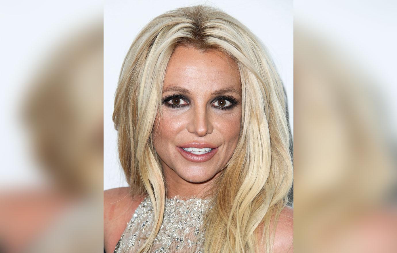 britney spears refusing pay  million legal fees requested dad jamie conservatorship