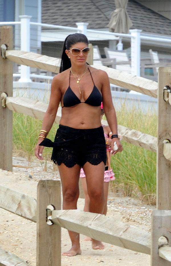 Teresa giudice tanning prison 06