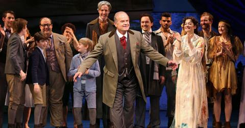 Finding neverland premiere red carpet 01