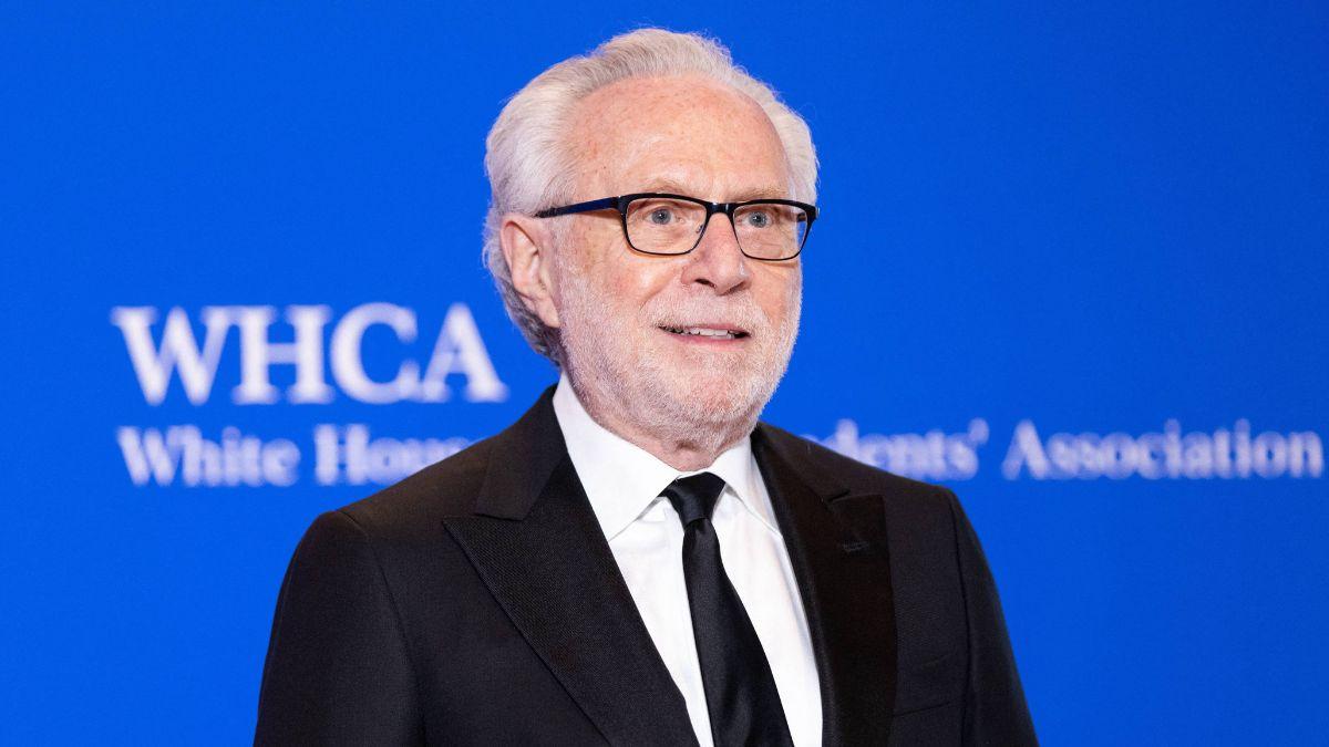 Image of Kaitlan Collins praised Wolf Blitzer during her acceptance speech.