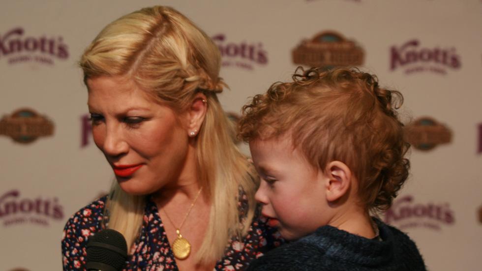 Tori Spelling at Knotts Berry Farm in LA