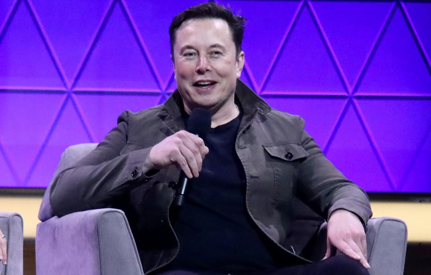 elon musk transgender child approval drop last name