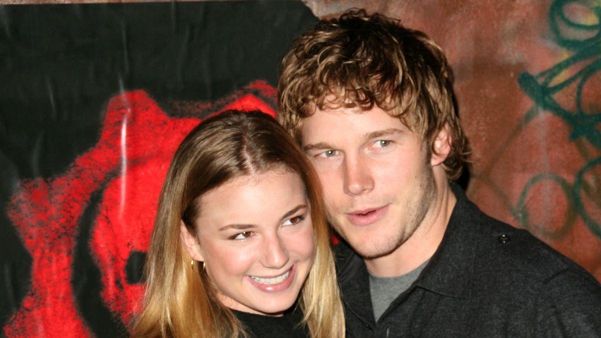 celebrities dated after playing siblings on screen photos