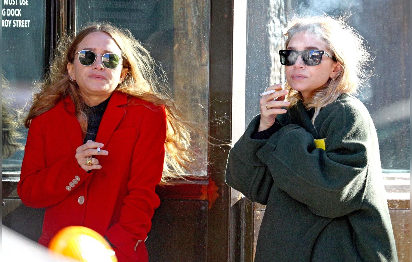 Mary kate ashley olsen freezing smoking NYC 2