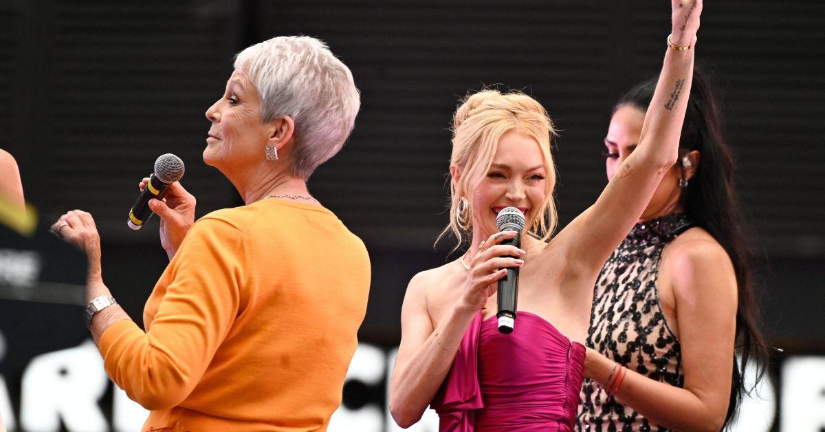 Photo of Lindsay Lohan and Jamie Lee Curtis