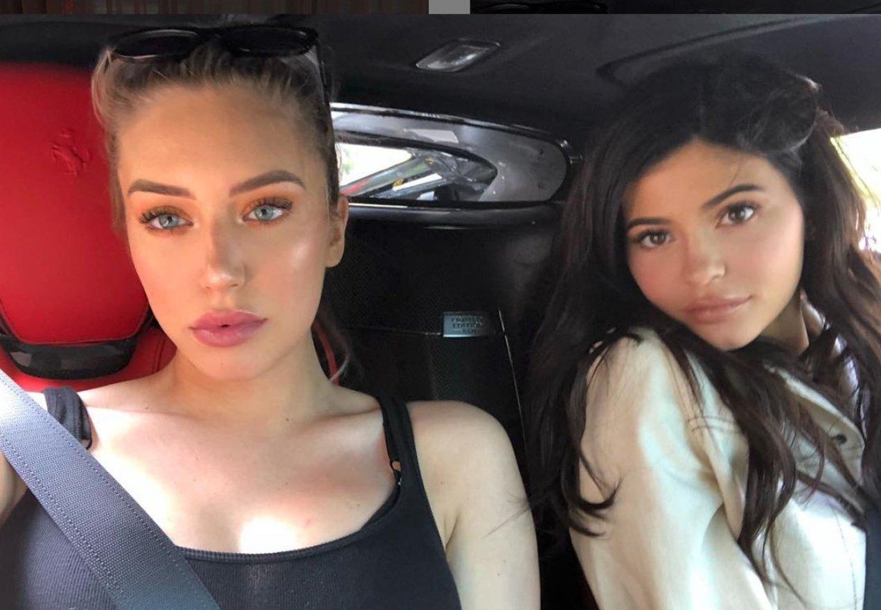 Kylie Jenner And BFF Stassie Photoshop Fail