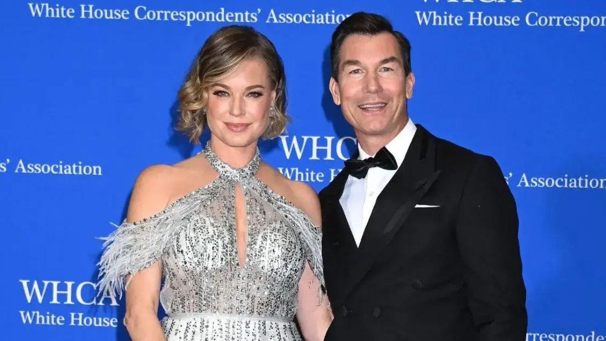 Photo of Rebecca Romijn and Jerry O'Connell share two daughters.