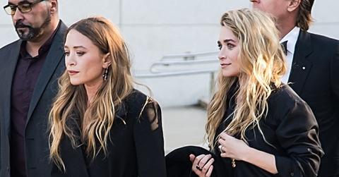 Photo of Mary-Kate and Ashley Olsen
