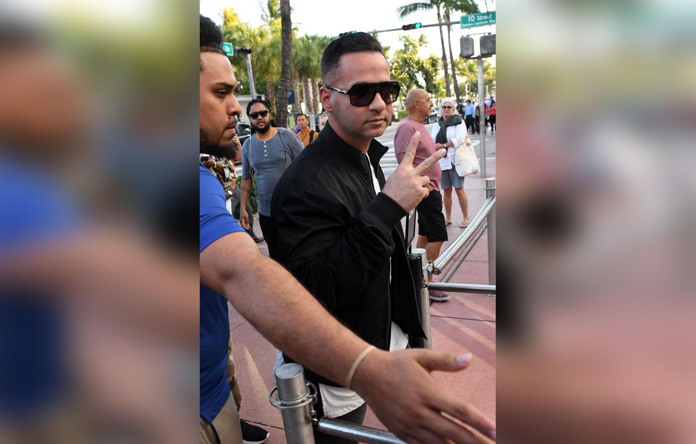 Mike &#8220;the Situation&#8221; Sorrentino and Jennifer &#8220;JWoww&#8221; Farley join the rest of the cast at The Cleveland Bar in South Beach to film Jersey Shore: Family Vacation