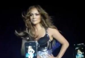 2011__07__Jennifer_Lopez_July21newsne 300×205.jpg