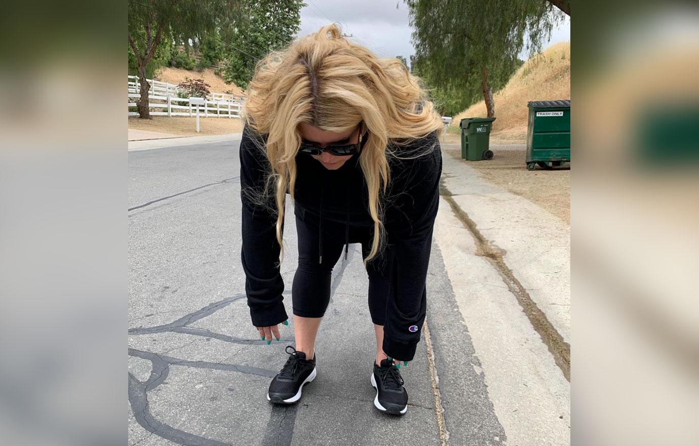Jessica Simpson's Ankles Back To Normal After Pregnancy Swelling