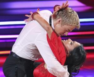 2010__05__Derek_Hough_Nicole_Scherzinger_May26newsne 300×248.jpg