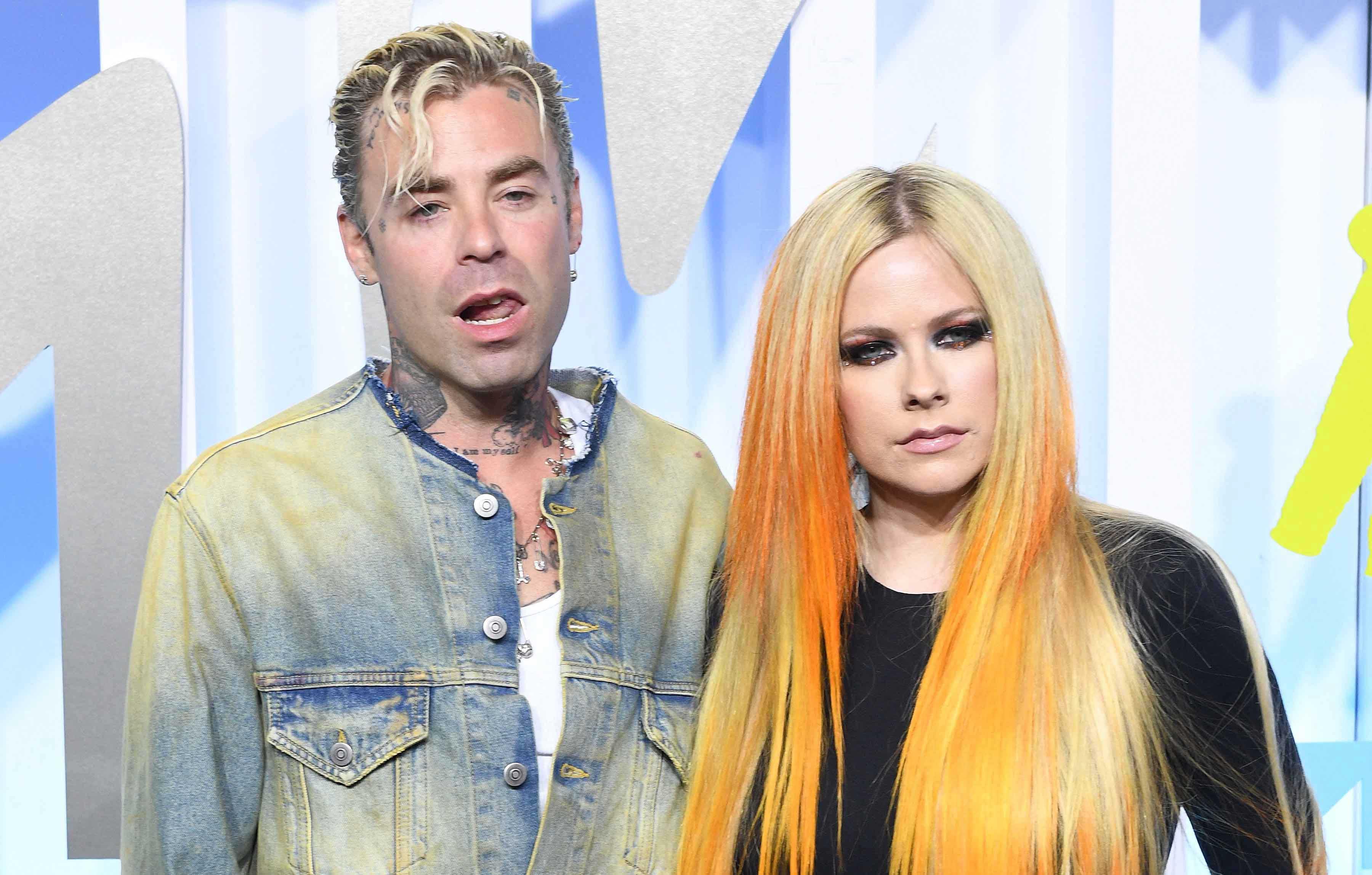 avril lavigne mod sun were estranged for months