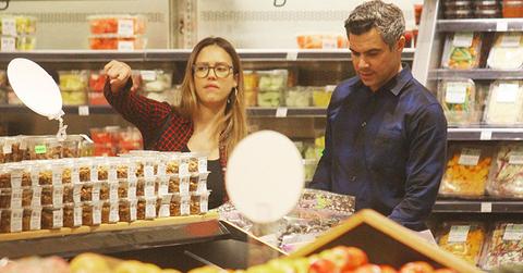 Jessica alba cash warren grocery store main