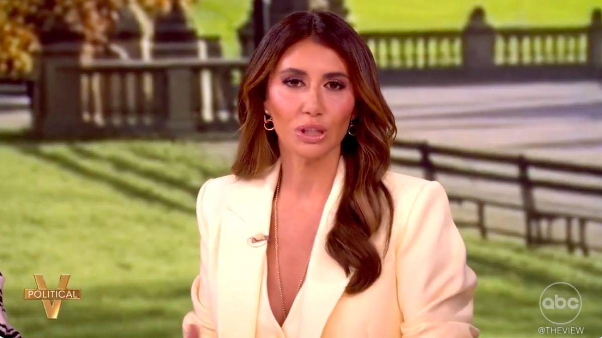 Photo of Alina Habba believes James Comey's '86' post meant he wanted to 'kill the president.'