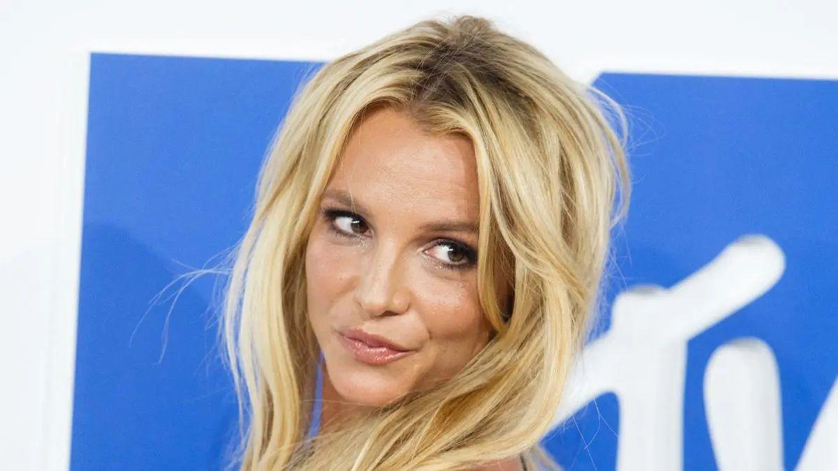 Photo of Britney Spears has taken up crafting and talked about her love for doing stained glass projects.