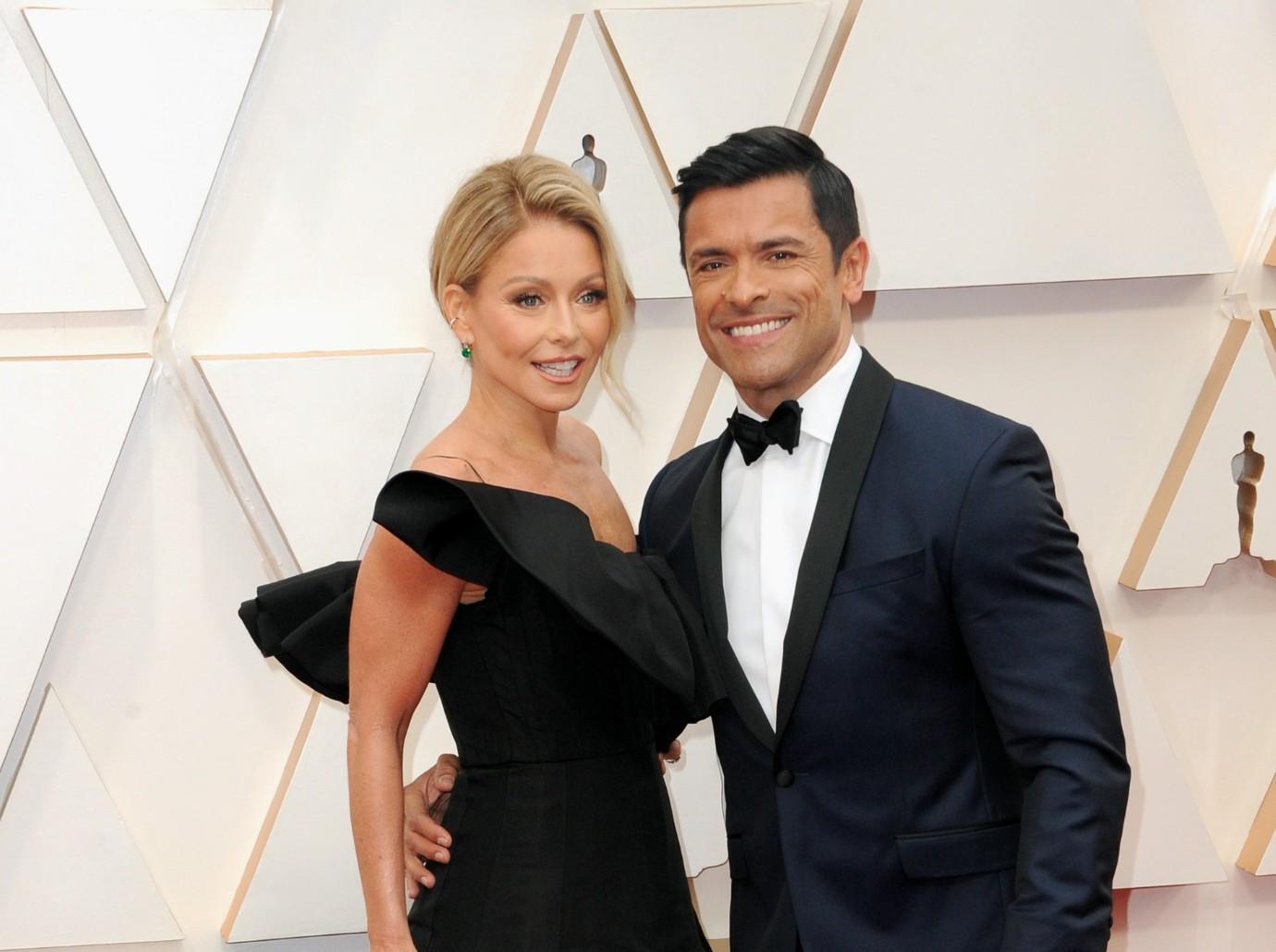 mark consuelos