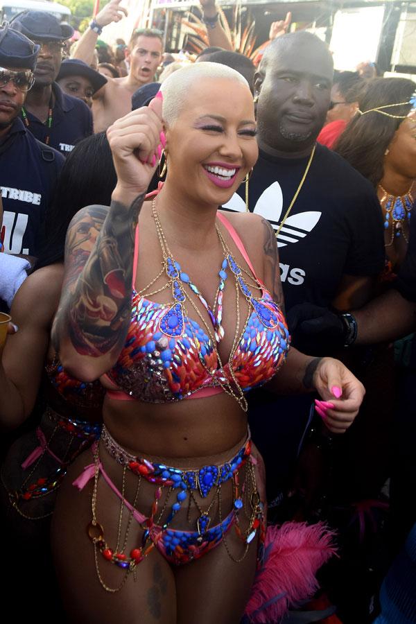 Amber rose blac chyna wild