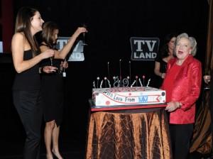 2011__01__Betty_White_Jan19_4462 300×224.jpg