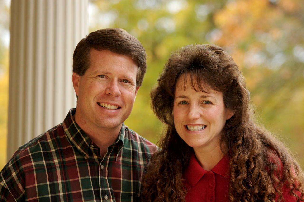 1280px Jim_Bob_&#038;_Michelle_Duggar