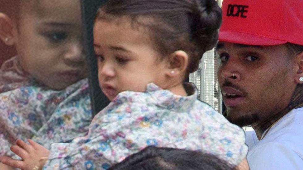 Chris brown visits daughter royalty photos