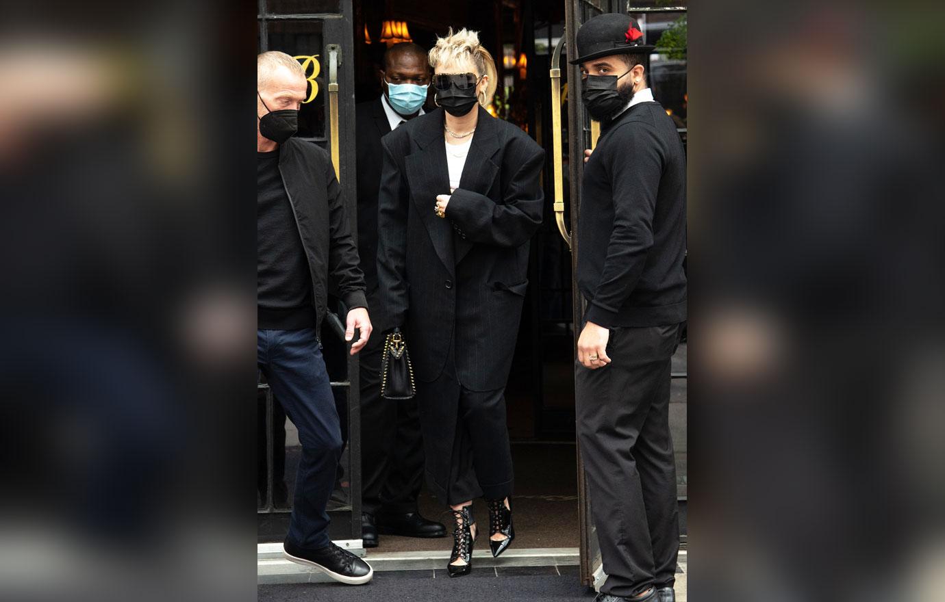 miley cyrus all black outfit in nyc bowery hotel