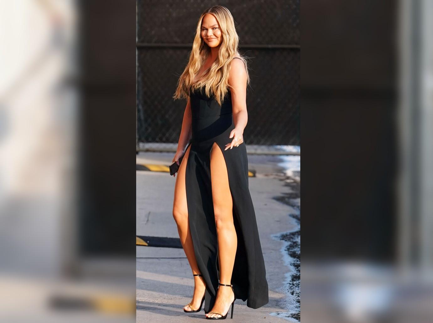 Chrissy Teigen Clothes and Outfits, Page 37