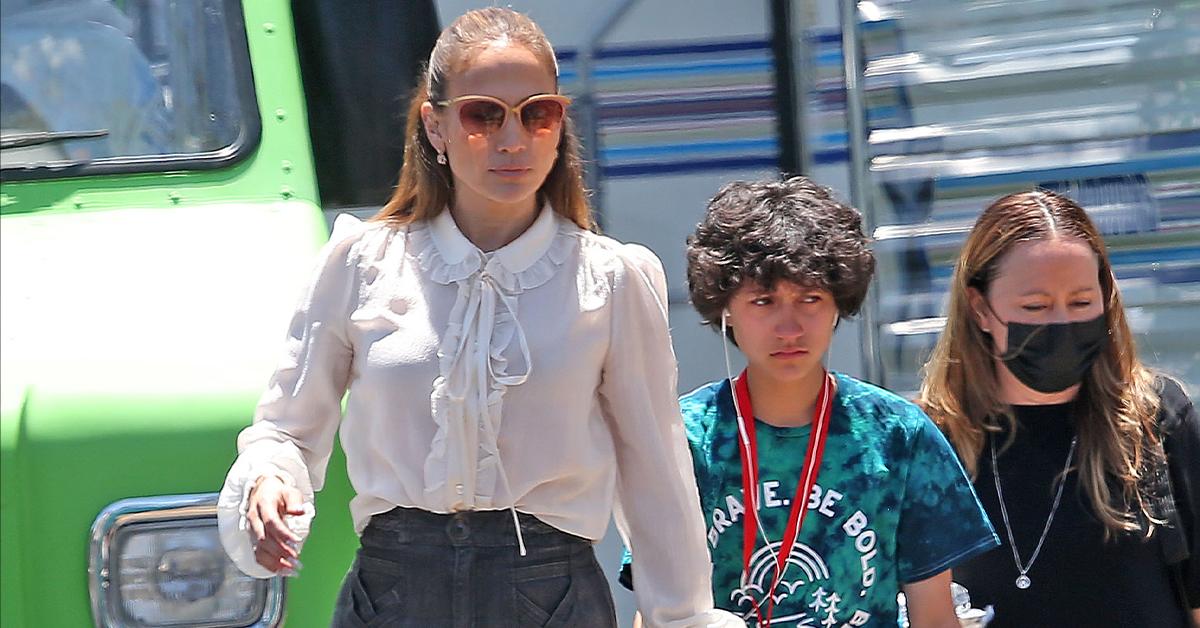 Jennifer Lopez, Emme Visit Ben Affleck On Set