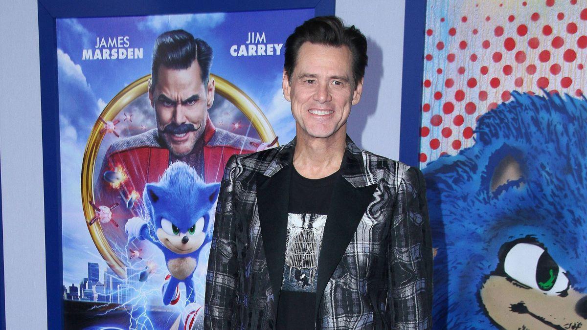 Photo of The movie star's girlfriend, Minzi, attended the awards show with him.