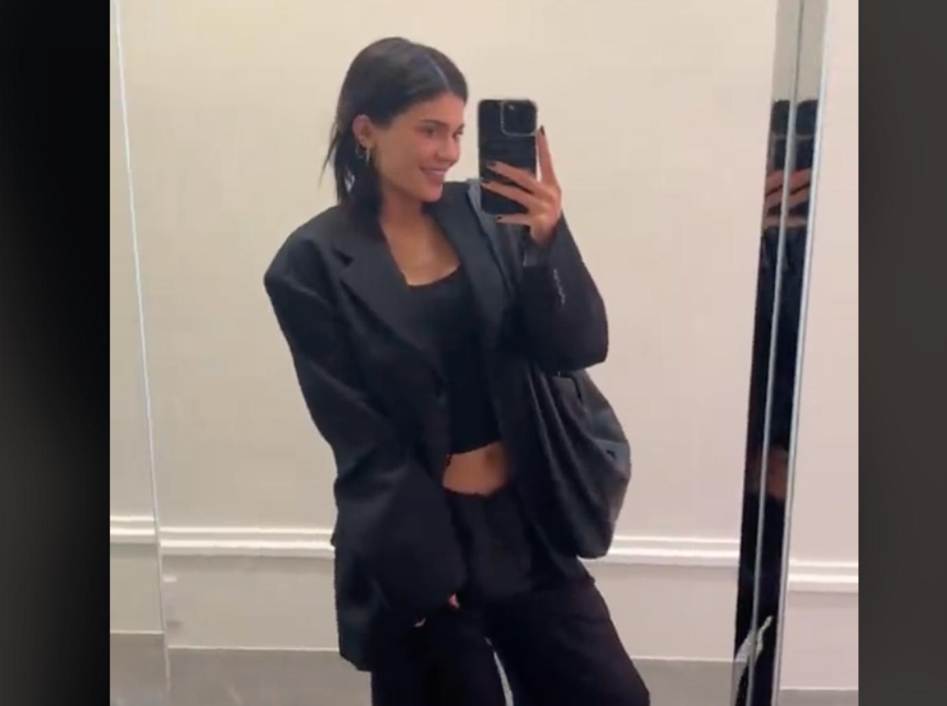 kylie jenner toe shoes ballet flats tiktok video outfit