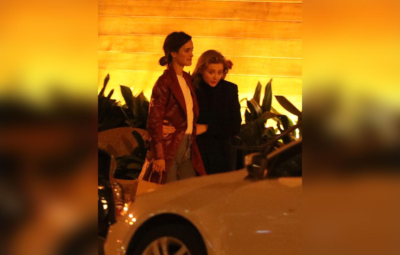 Chloë Grace Moretz spotted kissing model Kate Harrison