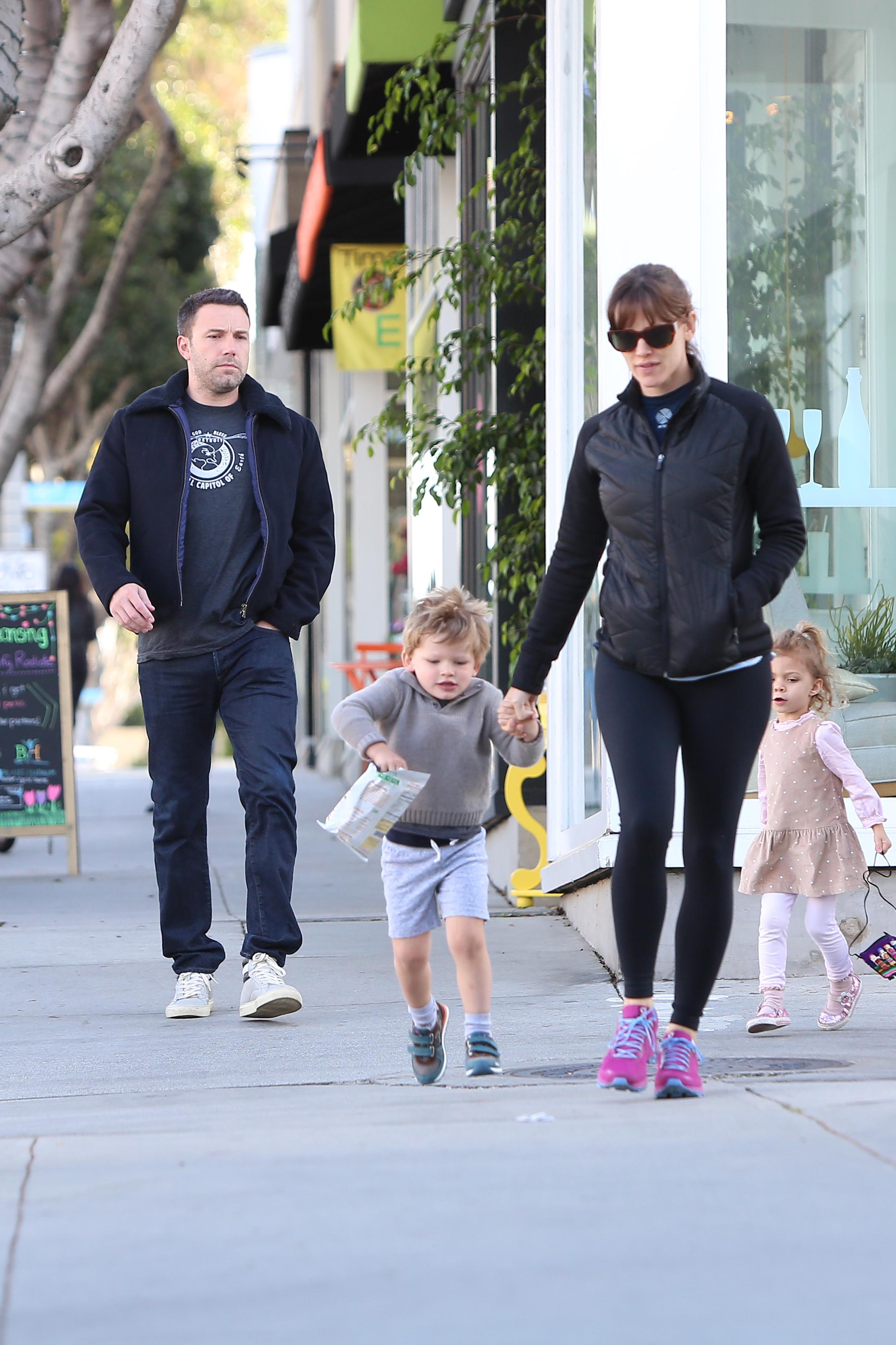 Ben Affleck and Jennifer Garner grab breakfast with their little guy Samuel &#8211; Part 2