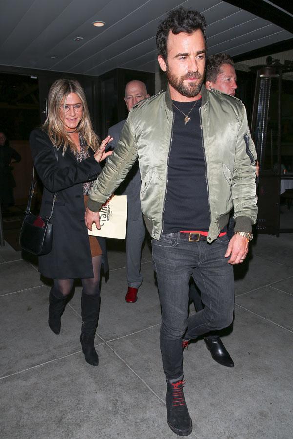 Jennifer aniston justin theroux pda dat night 02