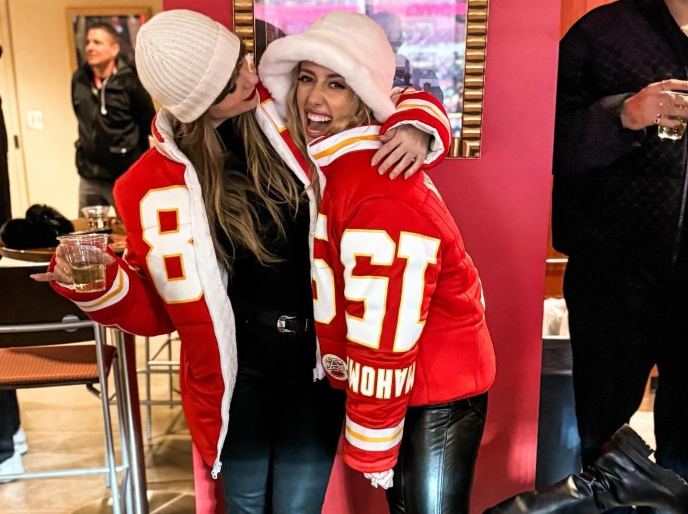 Taylor Swift & Brittany Mahomes Wear Matching Chiefs Jackets: Photos