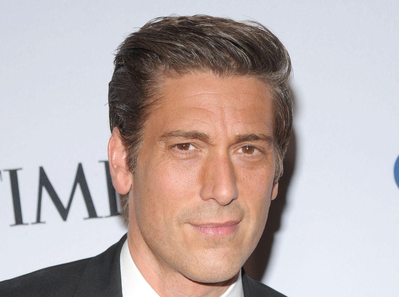 David Muir's Clothespin Snafu 'Embarrassed' ABC Insiders