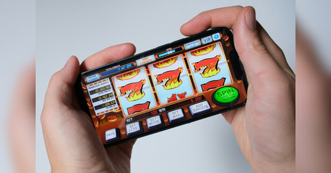 the rise of instant withdrawal culture among celebs