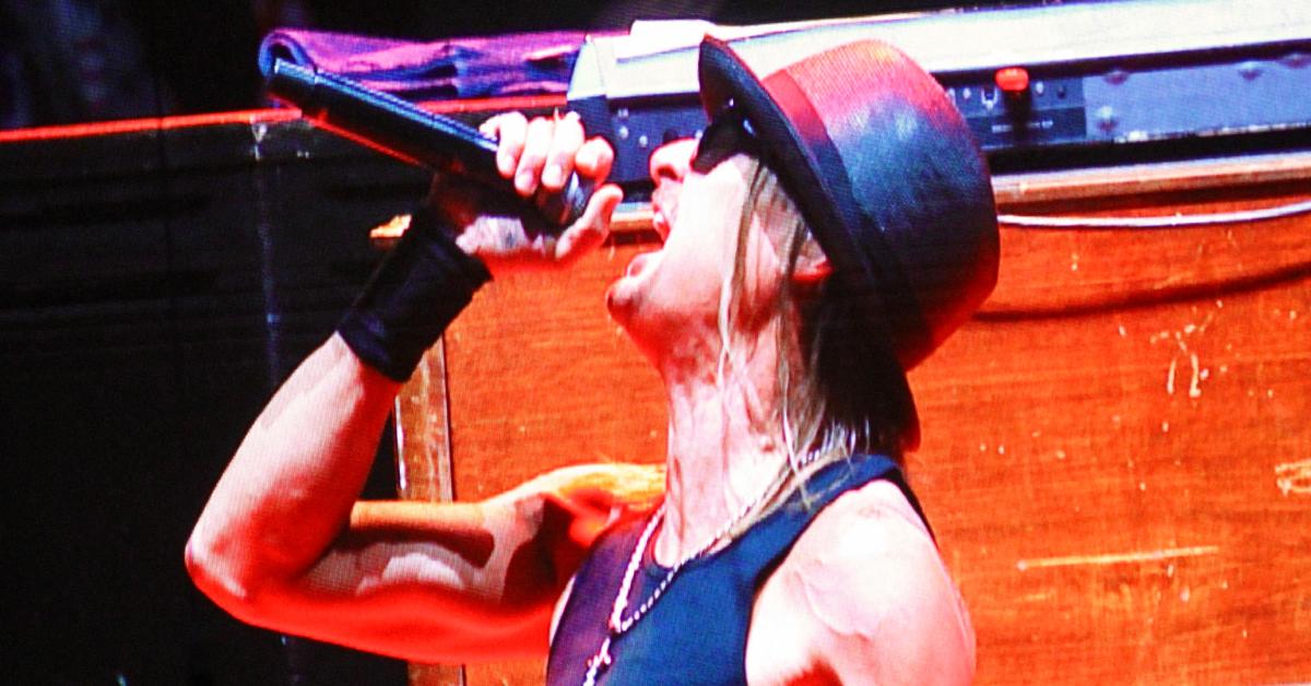 kid rock storms off stage nashville audience clapping meltdown