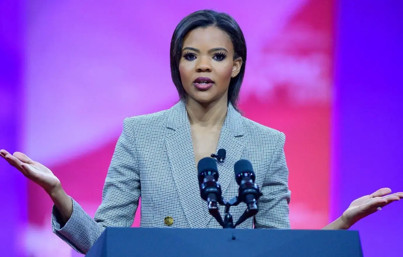 candace owens jojo siwa trying sell lesbian community cringes