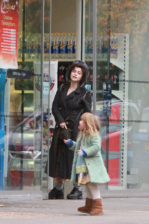 Helena bonham carter dec27 011_ _1.jpg