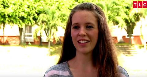 Jill duggar wears sisters hand me downs to save money pp