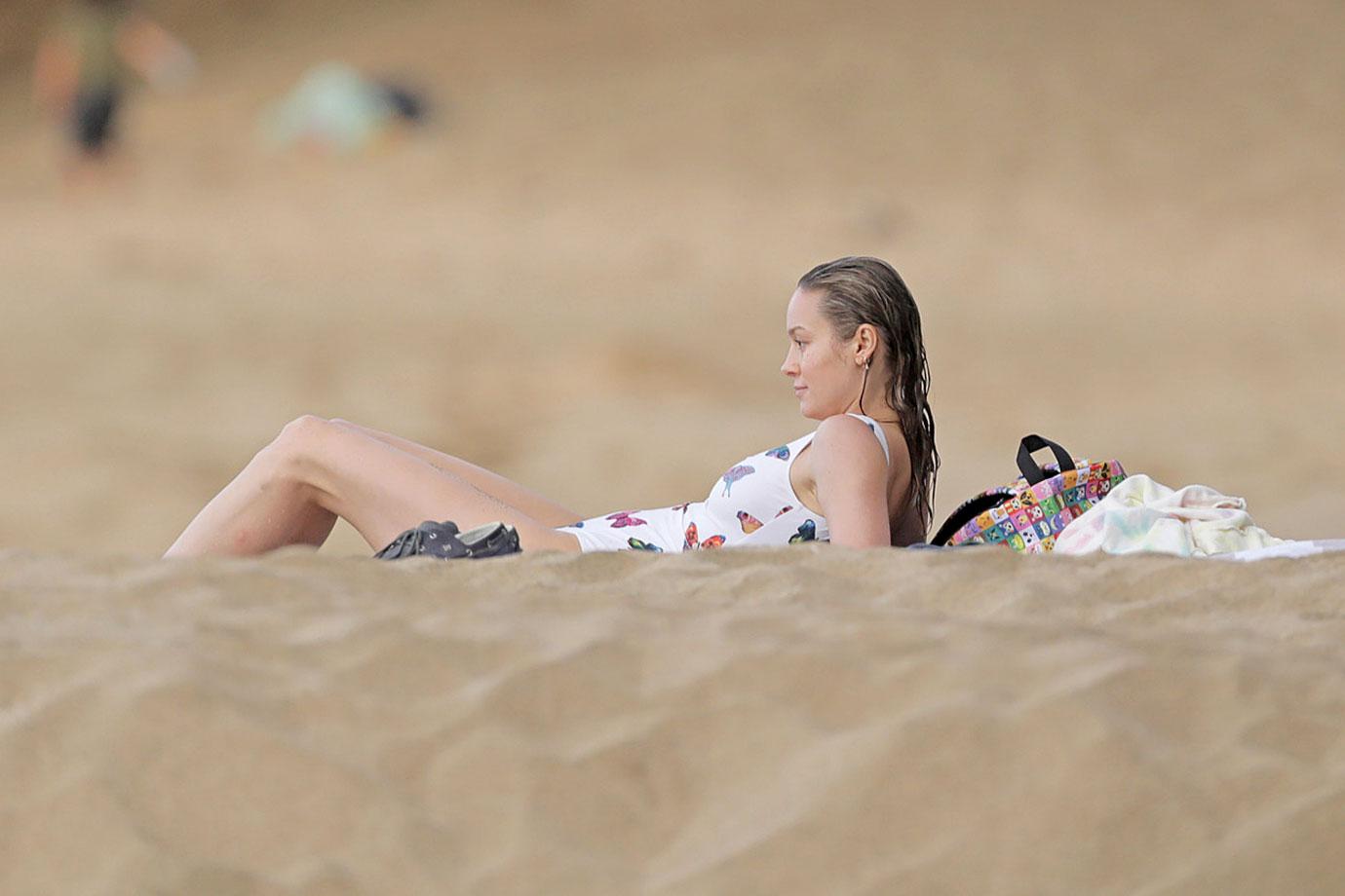 Actress Brie Larson Flaunts Her Beach Body In Butterfly Swimsuit In Hawaii