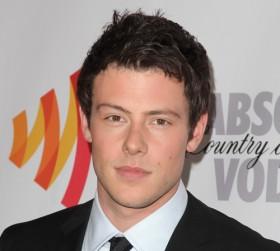 2010__04__Corey_Monteith_April20news 280×300.jpg