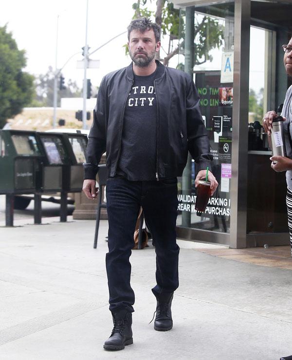 Ben Affleck & Jennifer Garner Divorce Alone Los Angeles