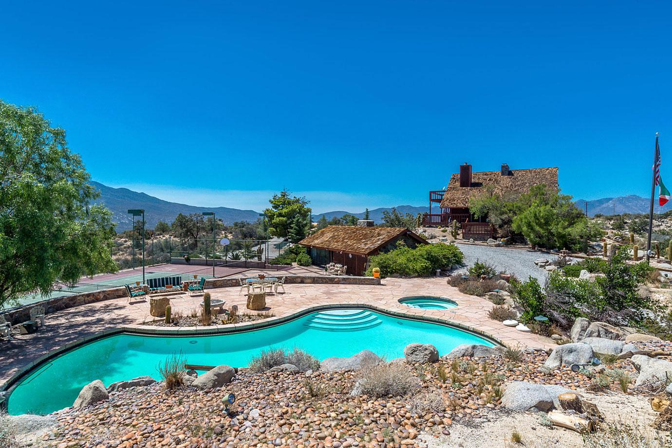 frank sinatra former palm springs home for sale