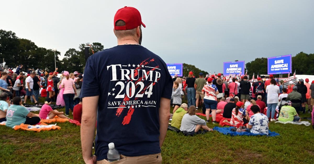 donald trump booed at his own rally after endorsing covid  vaccine news politics