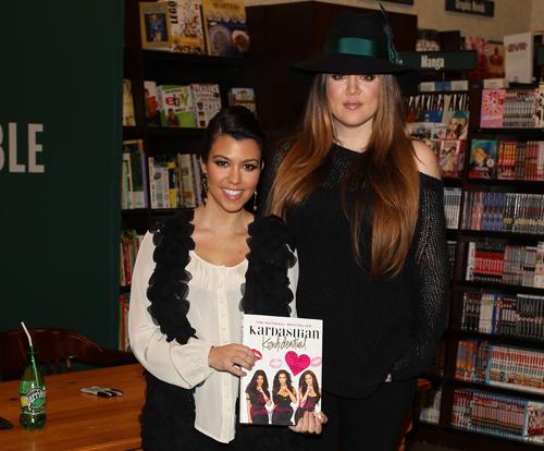 Kourtney khloe kardashian dec13 88m.jpg